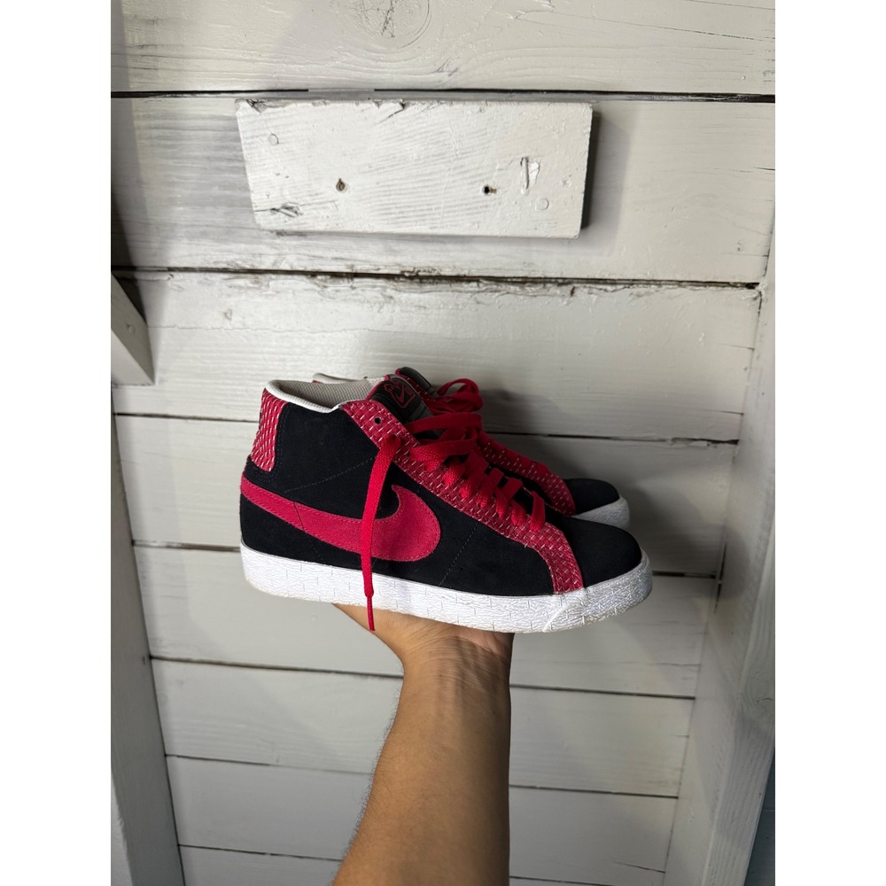 Nike 6.0 Blazer Mid Black Berry Red Suede Skate Shoes Womens 7